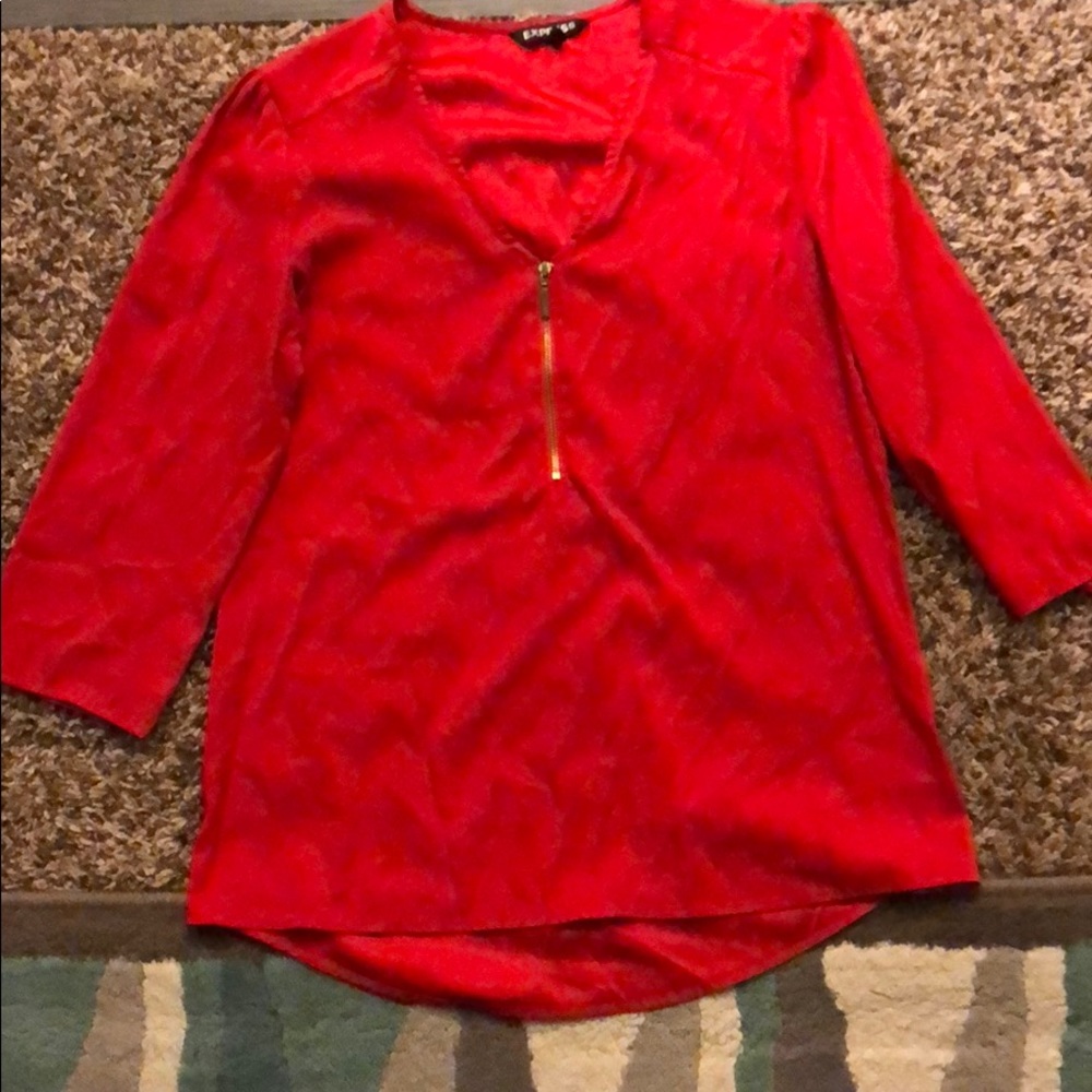 Red Express 3/4 sleeve top